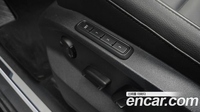 Volkswagen Tiguan 2018 — photo 30