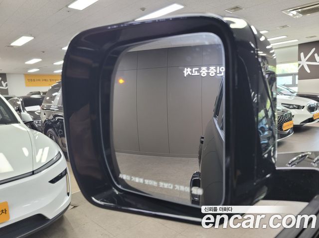 Land Rover Defender 2025 — photo 3