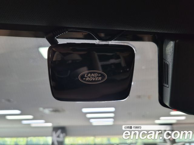 Land Rover Defender 2025 — photo 11