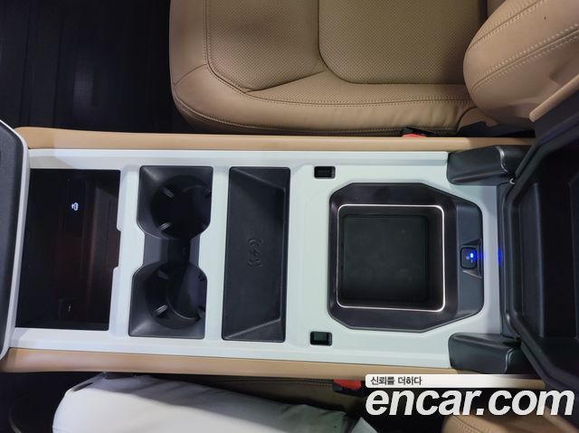 Land Rover Defender 2025 — photo 15