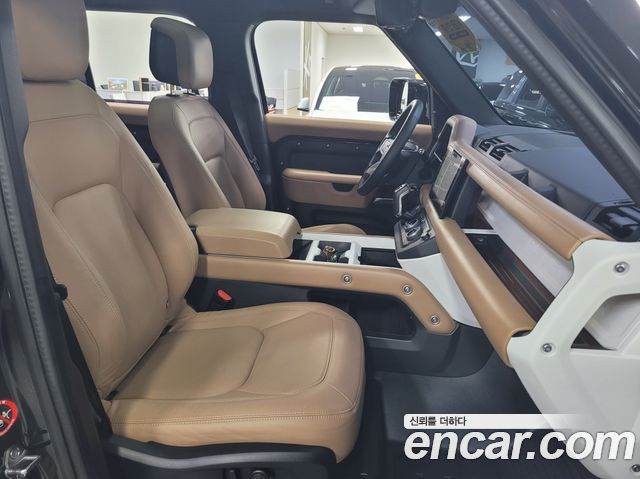 Land Rover Defender 2025 — photo 17