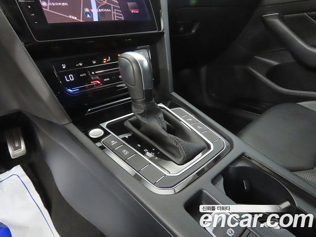 Volkswagen Arteon 2023 — photo 11