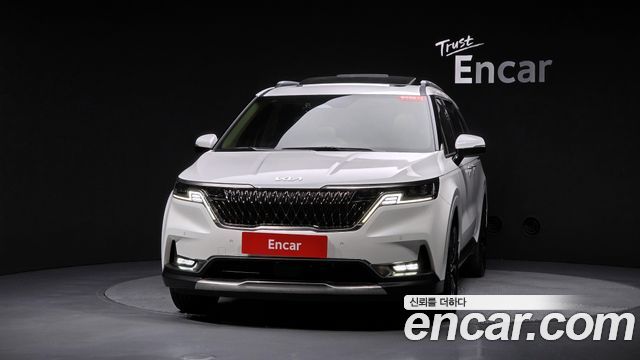 Kia Canival 2023 — photo 3