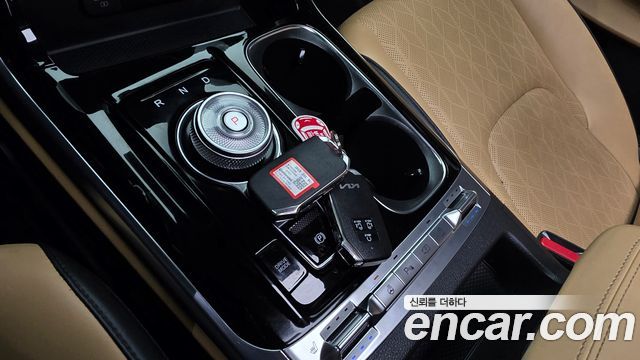 Kia Canival 2023 — photo 12
