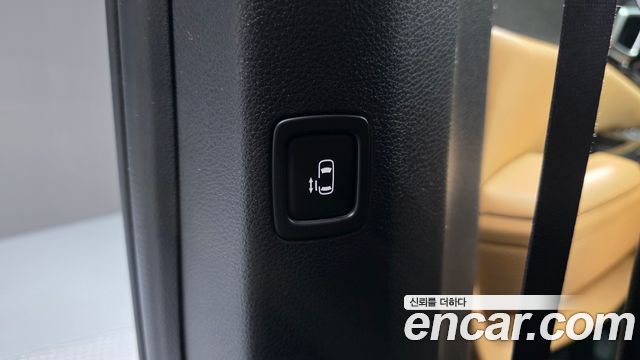 Kia Canival 2023 — photo 24