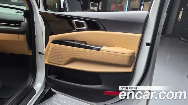Kia Canival 2023 — photo 15
