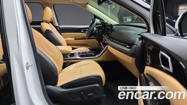 Kia Canival 2023 — photo 16