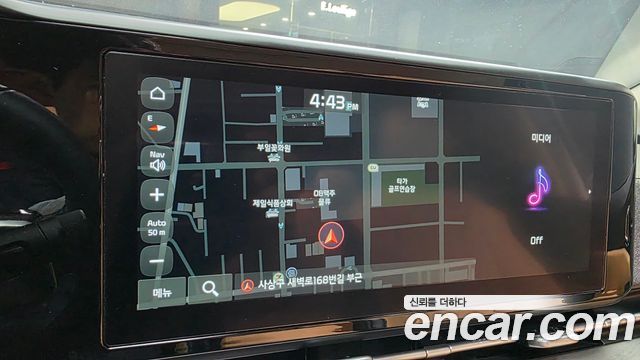 Kia Canival 2023 — photo 31