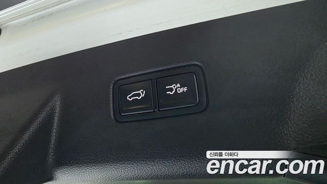 Kia Canival 2023 — photo 32