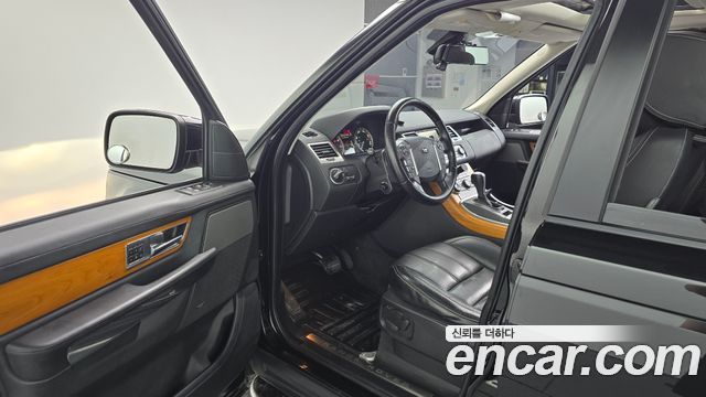 Land Rover Range Rover Sport 2011 — photo 13