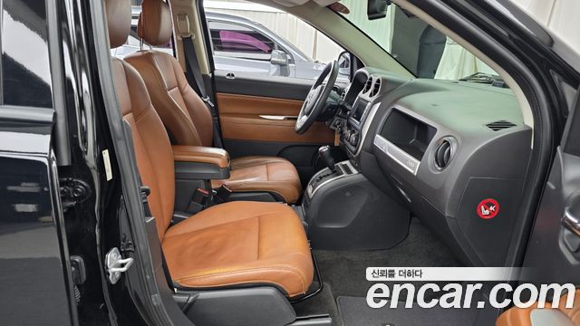 Jeep Compass 2015 — photo 11