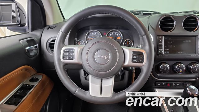 Jeep Compass 2015 — photo 13