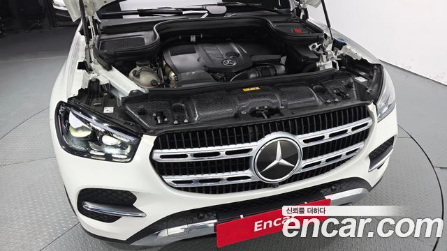 Mercedes-Benz GLE-Class 2024 — photo 6