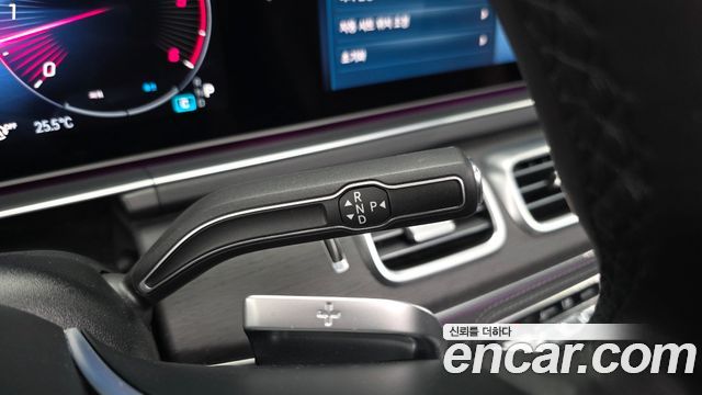 Mercedes-Benz GLE-Class 2024 — photo 12