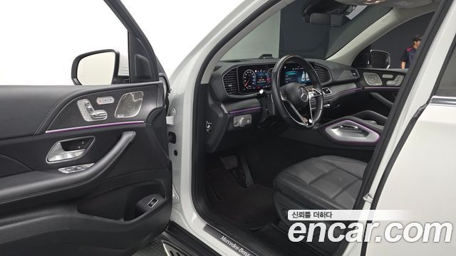 Mercedes-Benz GLE-Class 2024 — photo 13