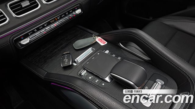 Mercedes-Benz GLE-Class 2024 — photo 23