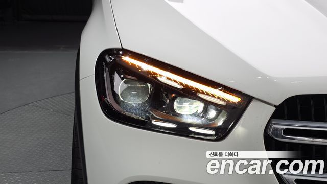 Mercedes-Benz GLE-Class 2024 — photo 8