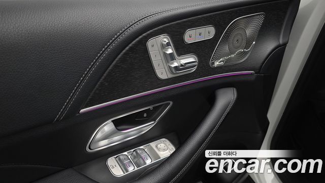 Mercedes-Benz GLE-Class 2024 — photo 27