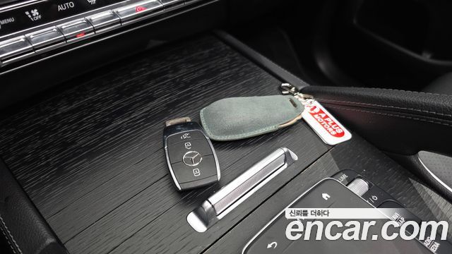 Mercedes-Benz GLE-Class 2024 — photo 34
