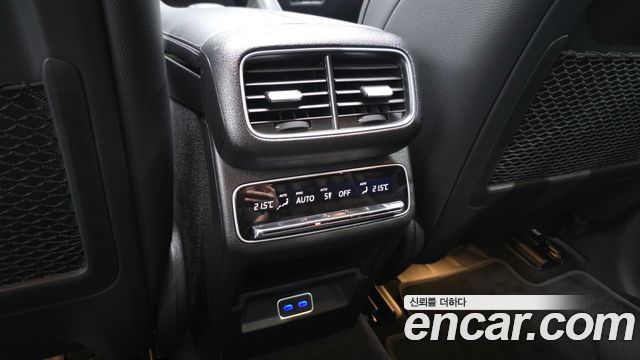 Mercedes-Benz GLE-Class 2024 — photo 36