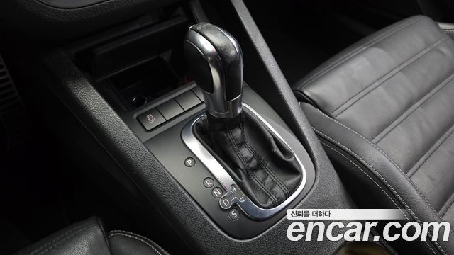 Volkswagen Scirocco 2012 — photo 9