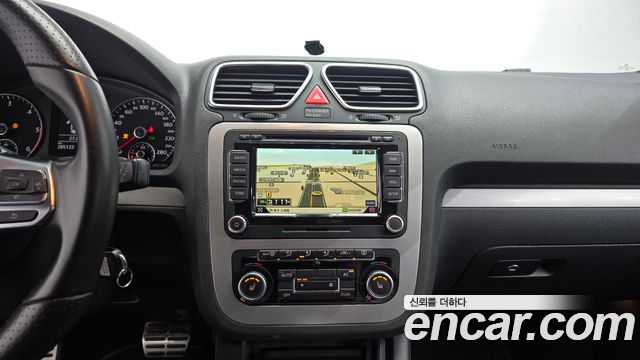 Volkswagen Scirocco 2012 — photo 14