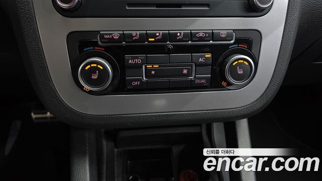 Volkswagen Scirocco 2012 — photo 16