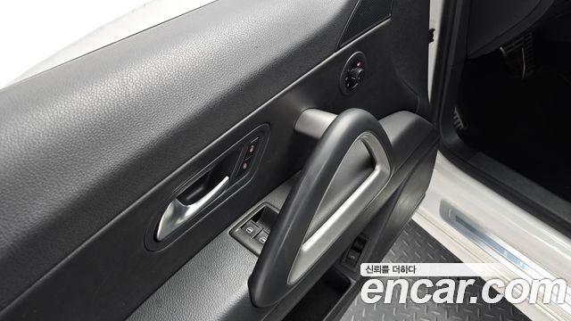 Volkswagen Scirocco 2012 — photo 17
