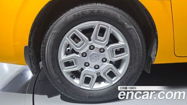 Hyundai Staria 2023 — photo 5