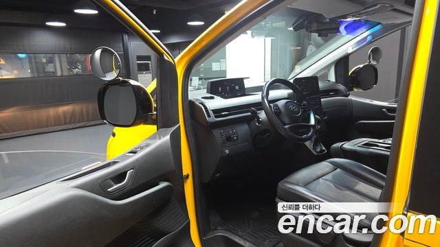 Hyundai Staria 2023 — photo 13
