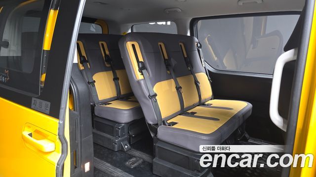 Hyundai Staria 2023 — photo 17