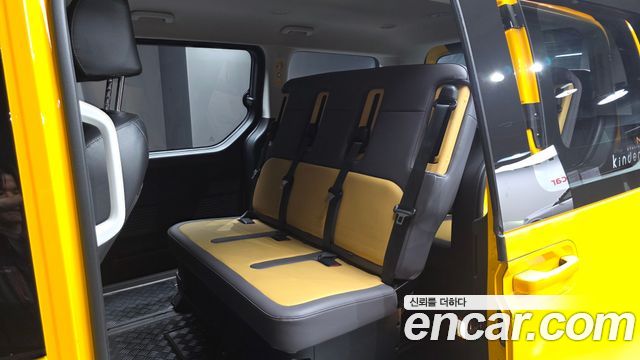 Hyundai Staria 2023 — photo 18