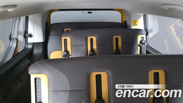 Hyundai Staria 2023 — photo 19