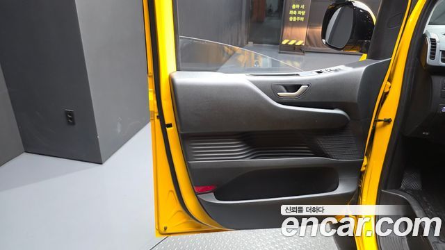 Hyundai Staria 2023 — photo 14