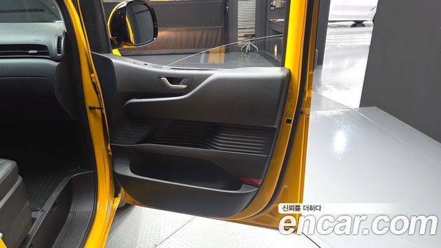 Hyundai Staria 2023 — photo 15