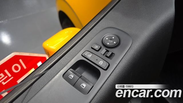 Hyundai Staria 2023 — photo 28