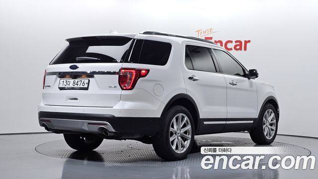 Ford Explorer 2017 — photo 2
