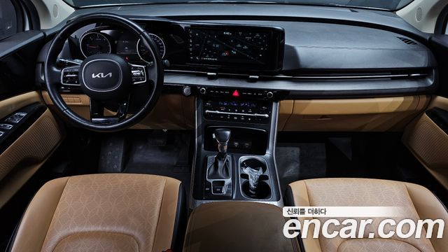 Kia Canival 2023 — photo 7