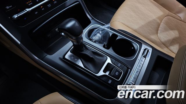 Kia Canival 2023 — photo 9