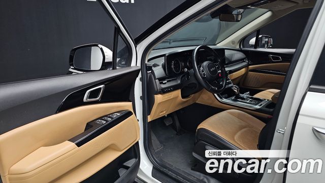 Kia Canival 2023 — photo 10