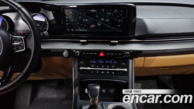 Kia Canival 2023 — photo 14
