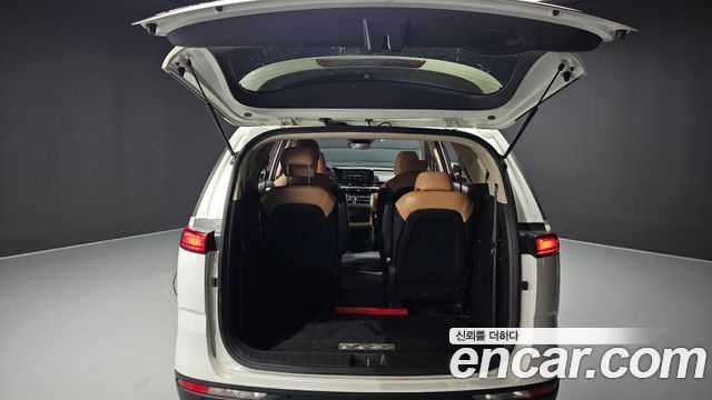 Kia Canival 2023 — photo 20