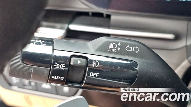 Kia Canival 2023 — photo 28