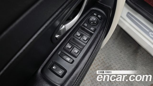 Renault Korea SM5  2012 — photo 12