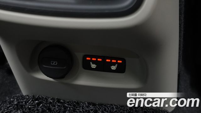Volvo XC40 2023 — photo 23