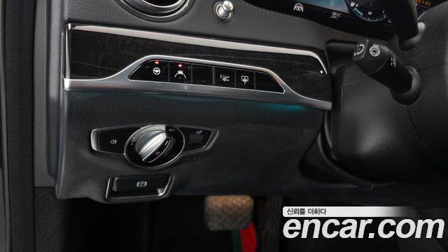 Mercedes-Benz S-Class 2019 — photo 27