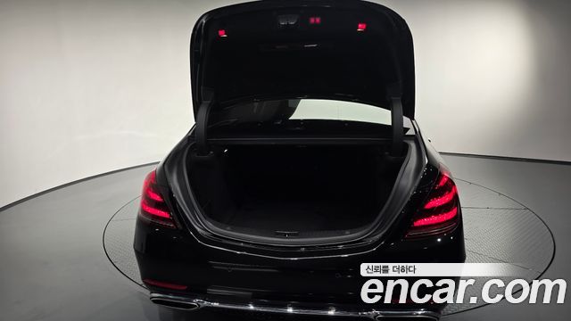 Mercedes-Benz S-Class 2019 — photo 38