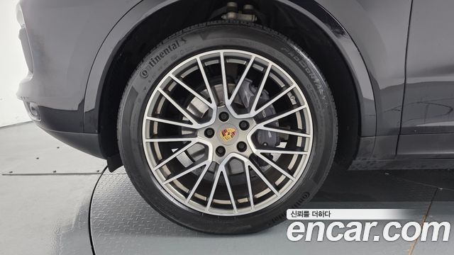 Porsche Cayenne 2022 — photo 5
