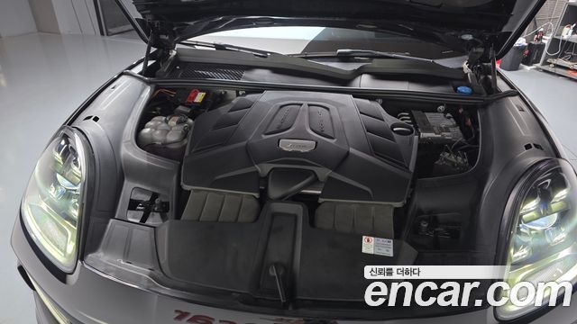 Porsche Cayenne 2022 — photo 6