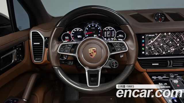 Porsche Cayenne 2022 — photo 13
